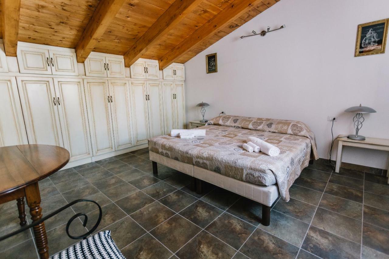 Villa Manzoni Portoscuso Eksteriør billede